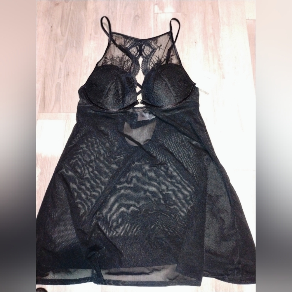 Elegant Black Lace Lingerie NWT Sz S